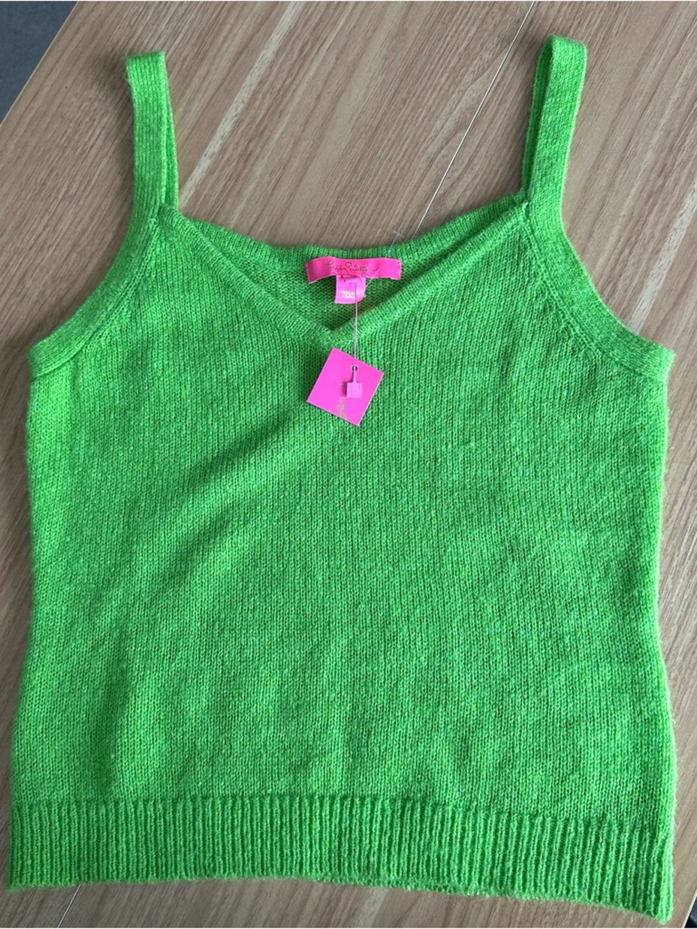 NWT Lilly Pulitzer Lime Green Knit V-Neck Tank Top Size Small